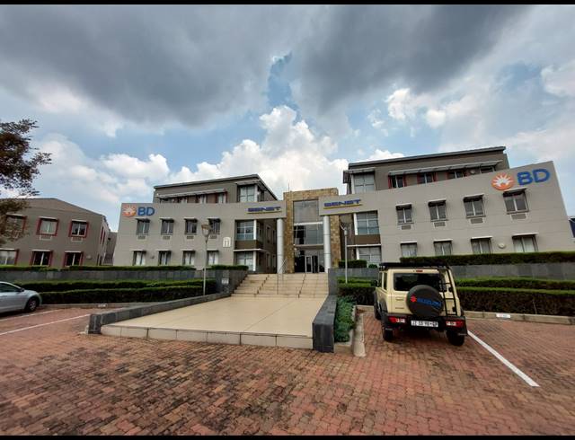 389M² OFFICE TO LET IN GREENSTONE HILL